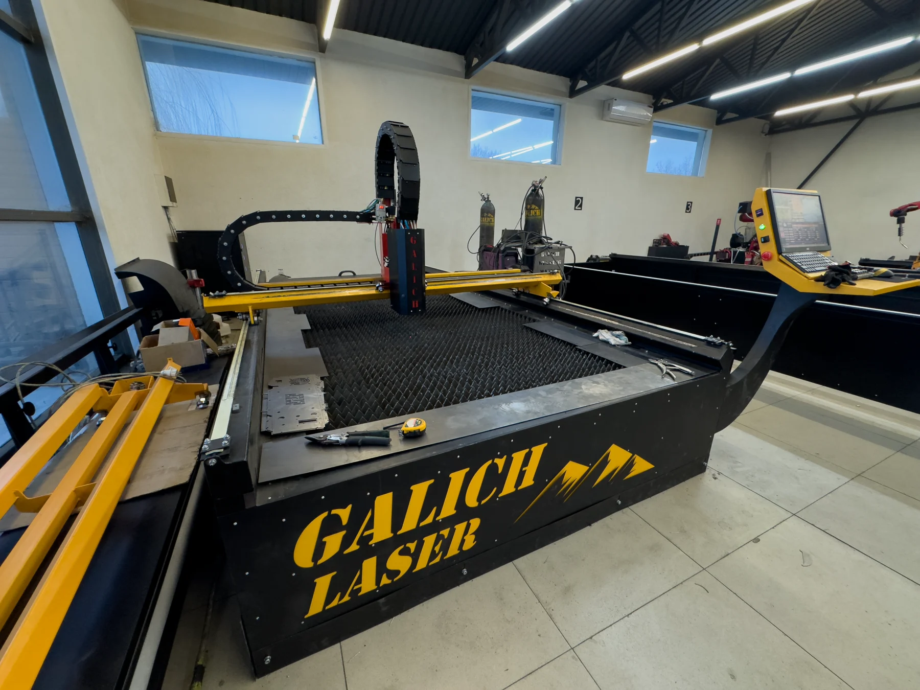 Лазерный станок GALICH LASER для резки металла — комплектация
