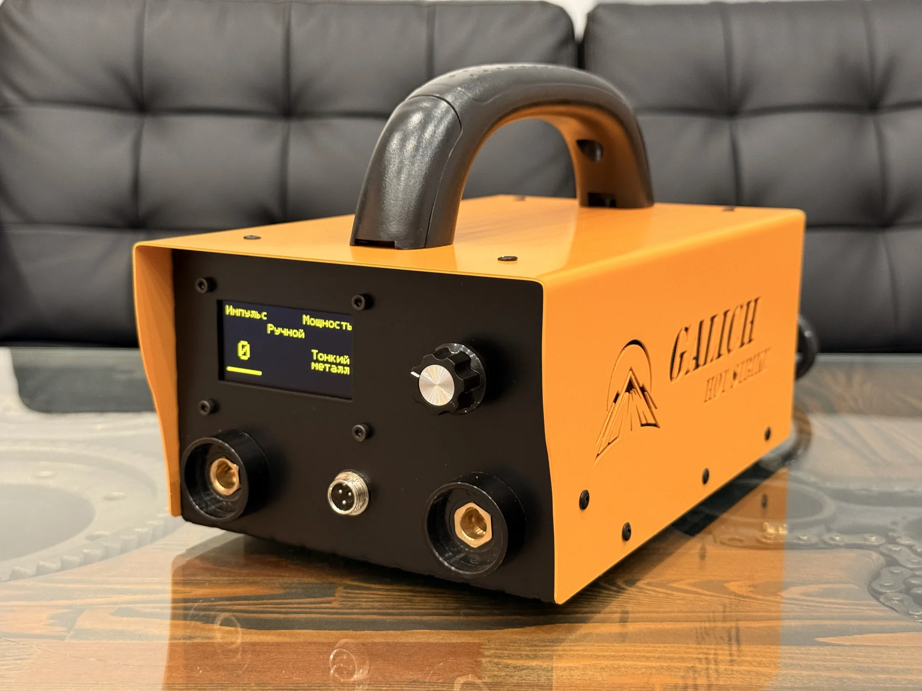 Контактный прибор Galich Hot Strike Digital 110-120V для удаления вмятин — конструкция